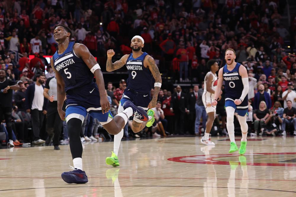 32个篮板 32个篮板