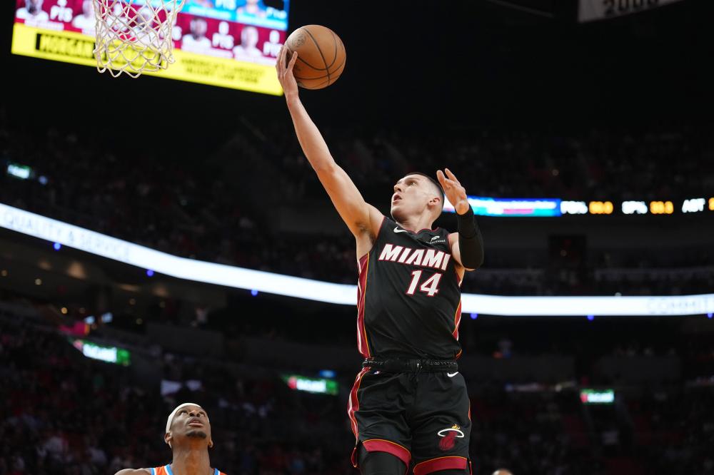 更是凭借着 更是凭借着