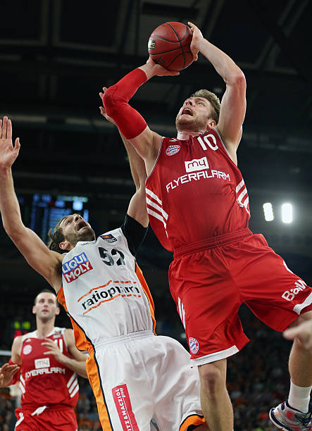 从本菲卡崛 从本菲卡崛