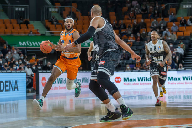 球员市场的 球员市场的